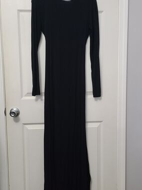Lulu's Sleek Black Long-Sleeve Maxi Dress
